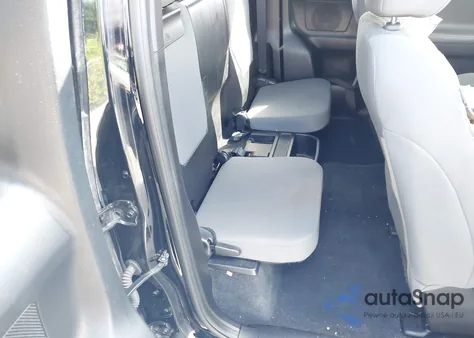 2021 Toyota Tacoma Sr5 V6 z USA, uszkodzony, nr VIN 3TYRZ5CN3MT007906